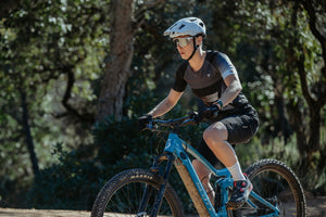 Dámske šortky Silvini WP2431 Alma